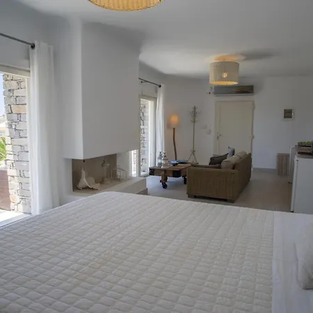 Chrysalis Nature 9 Paro