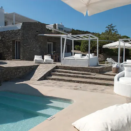 Chrysalis Nature 9 * Parikia (Paros)