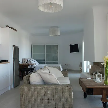 Chrysalis Nature 9 * Parikia (Paros)